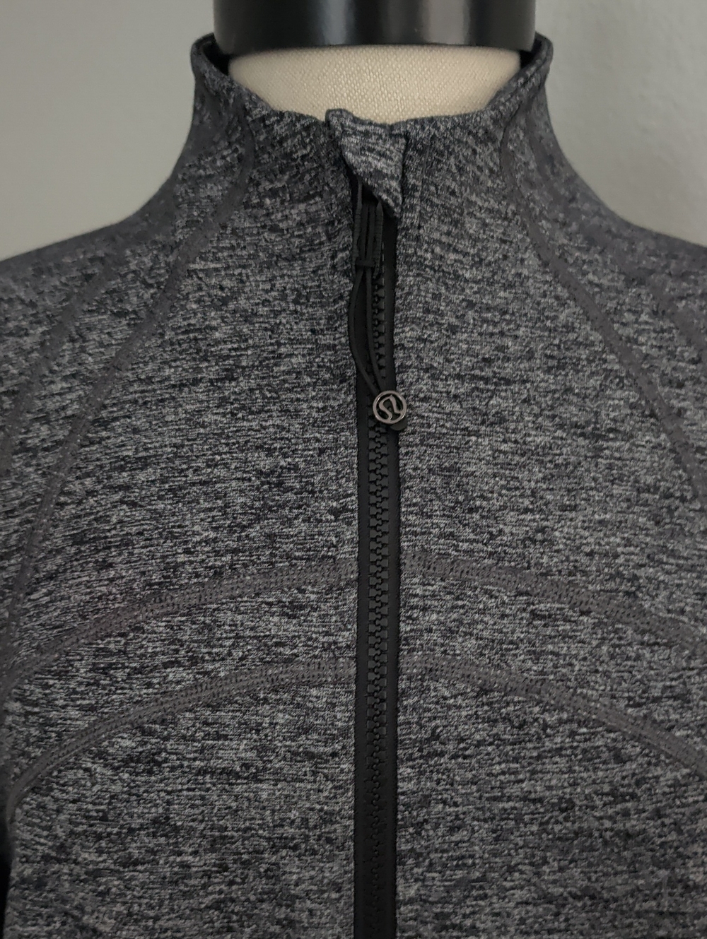 Lululemon Define Jacket - Picture 3 of 15
